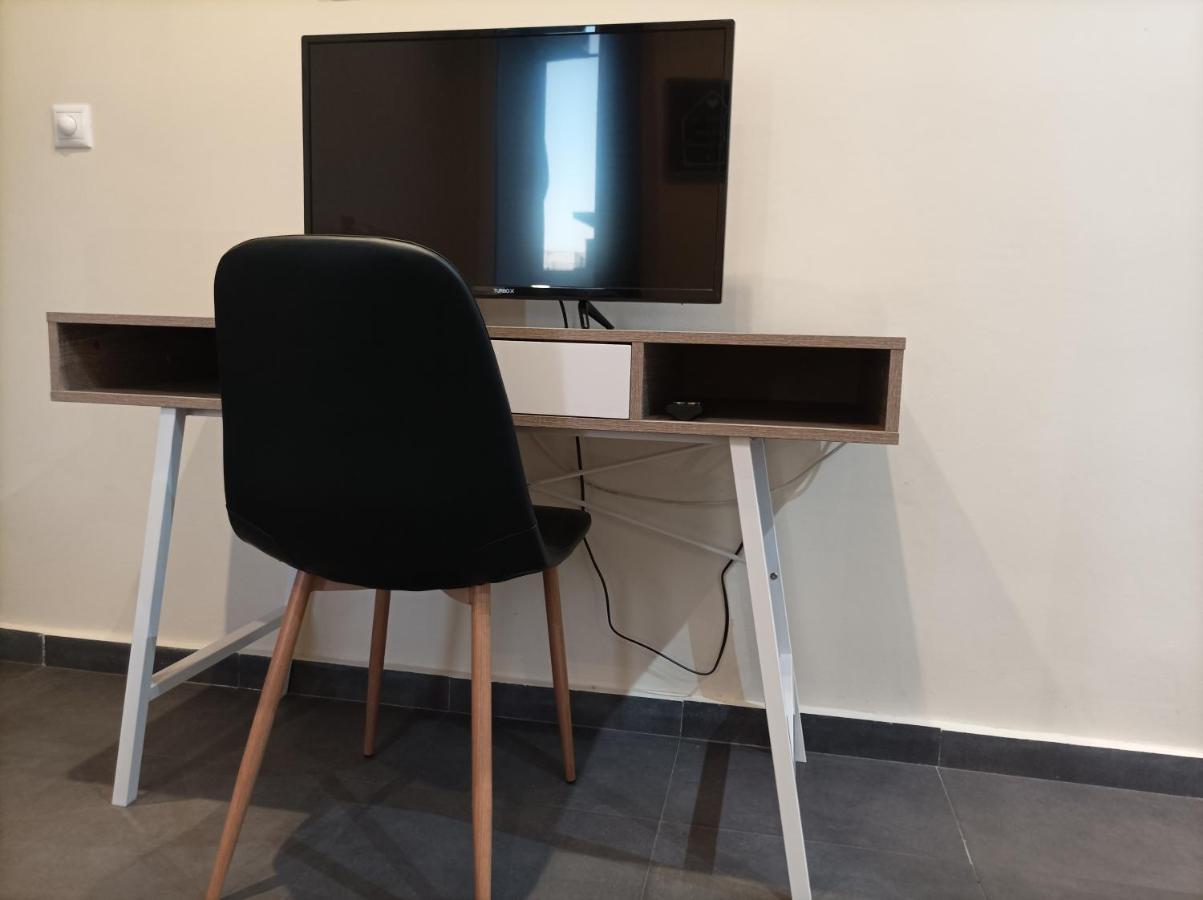 Myron Apartments Athen Zimmer foto